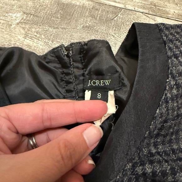 Size 8 100% Wool J crew women’s zip up dress - Picture 5 of 7